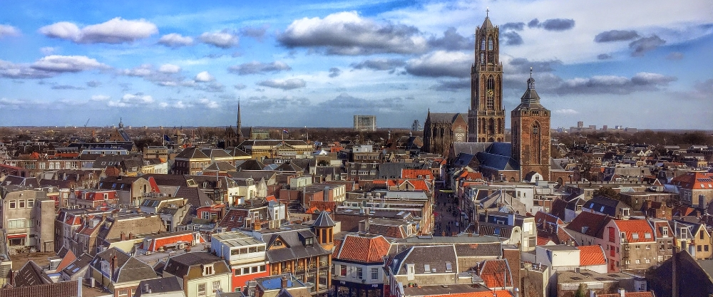 Centro histórico y urbano de Utrecht, una de las mejores ciudades para estudiar en los Países Bajos por su ambiente joven e innovador.